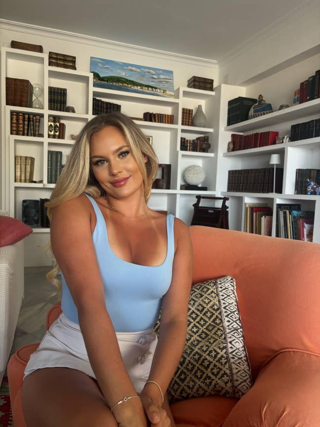 Professional Looking for Room Main Photo