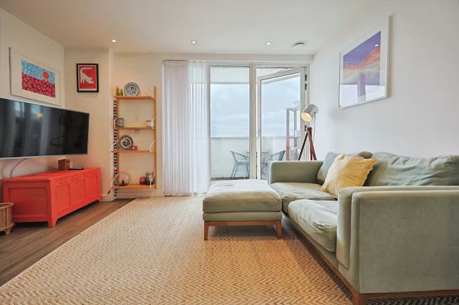 Furnished Double Bedroom Flat in Acton Main Photo