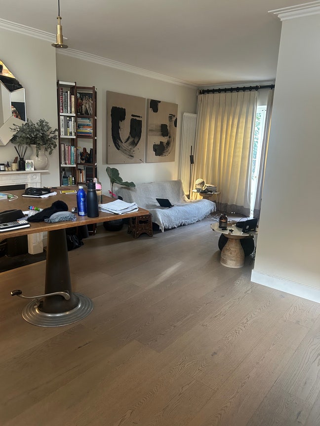 No.10 || Pink Door Main Photo