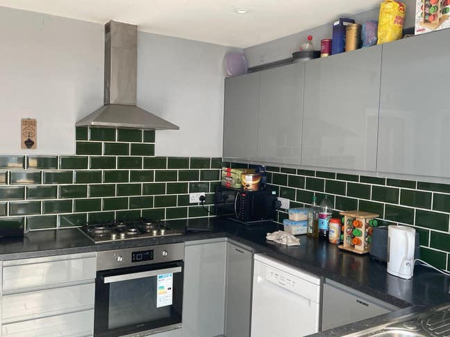 Single Room Close to City Centre Main Photo