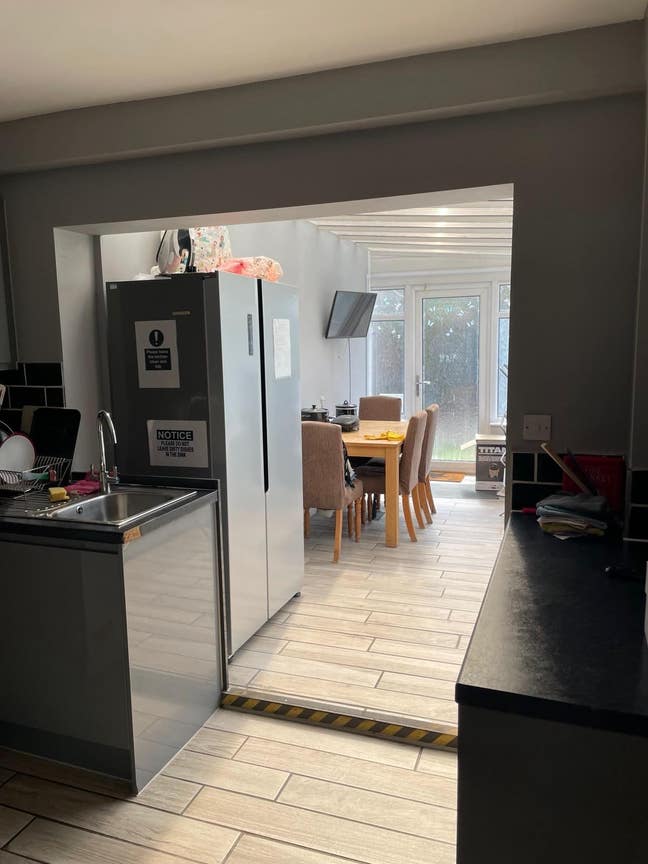 Single Room Close to City Centre Main Photo