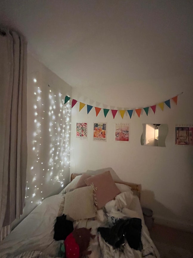 Tenancy takeover required ASAP in Fallowfiekd Main Photo