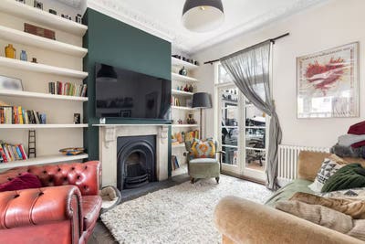 Stylish, 3BR Victorian Home in Forest Gate Main Photo