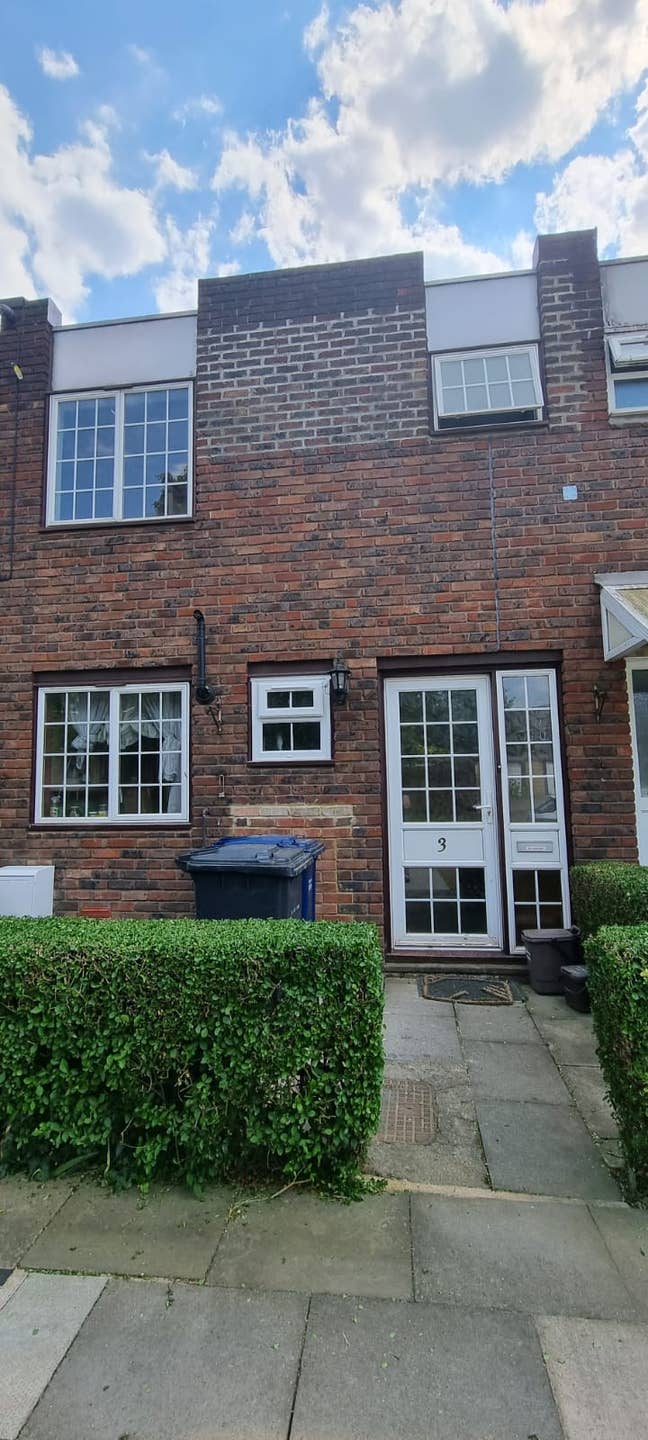 Double Room Available now all bills incl. Main Photo