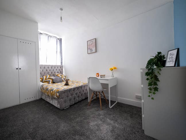 Luxury Double Room- All Bills included  Main Photo