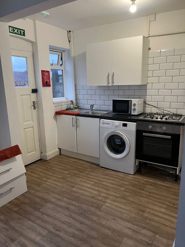 Great Barr B42 Brand New Furbished Property Main Photo