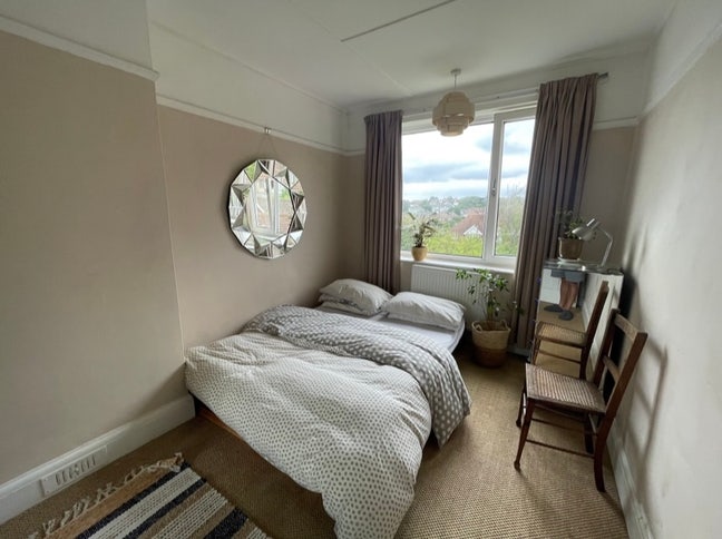 Room to let in  West St Leonards home Main Photo