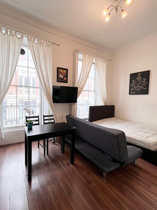 Studio, Euston.  Main Photo