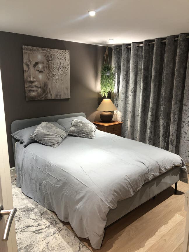 Modern Decorated double bedroom  Main Photo