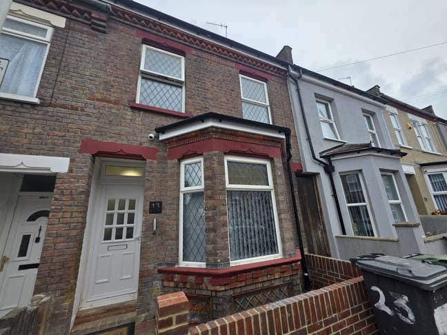 Brand New Luxury En Suite Studios Main Photo