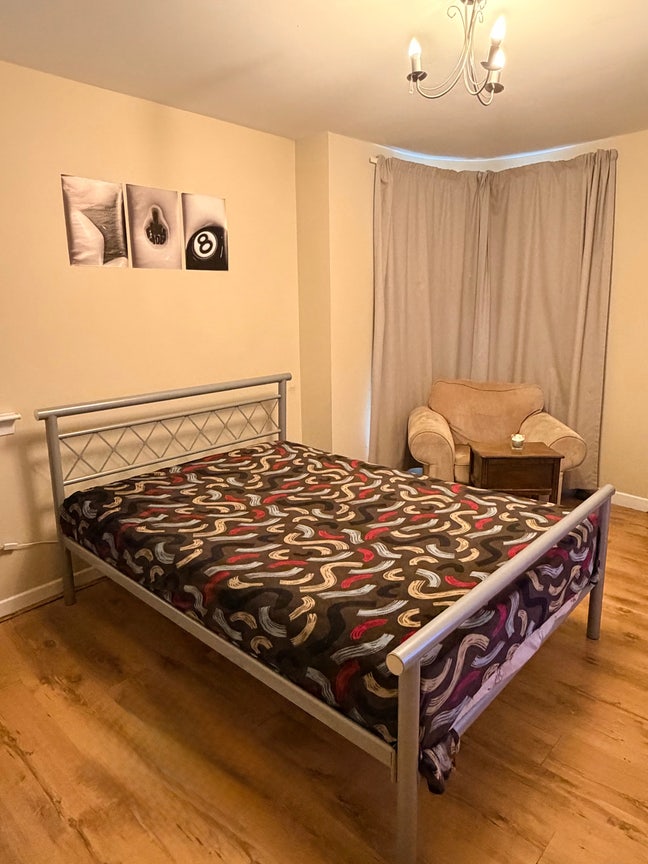 Double Room Available  Main Photo