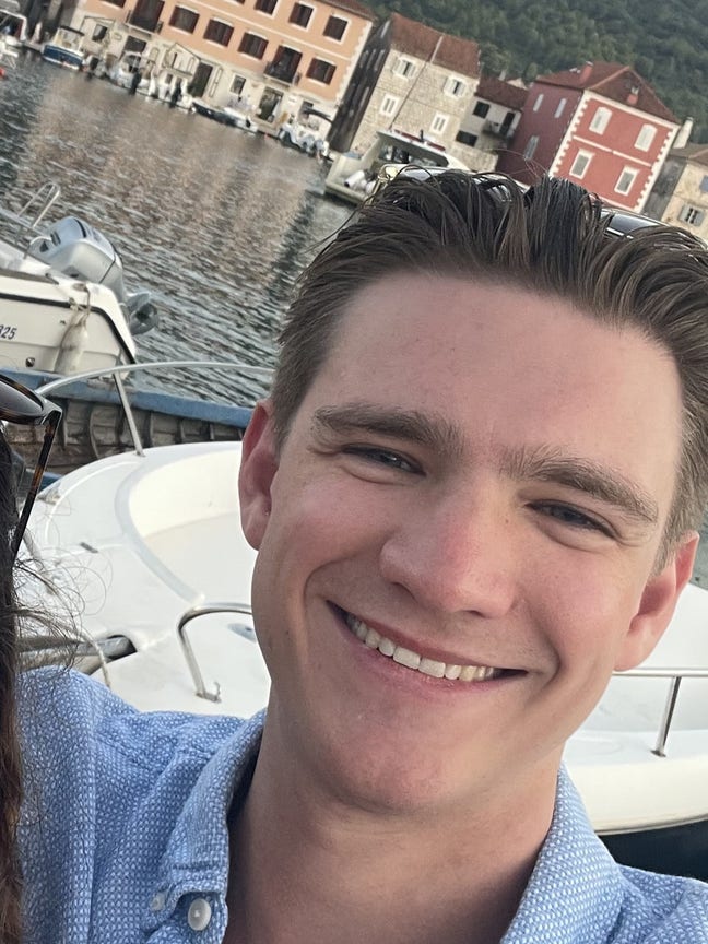 I am a professional male aged 29 working in C... Main Photo