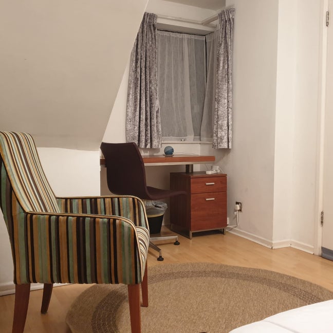 Double Room: Crystal Palace Main Photo