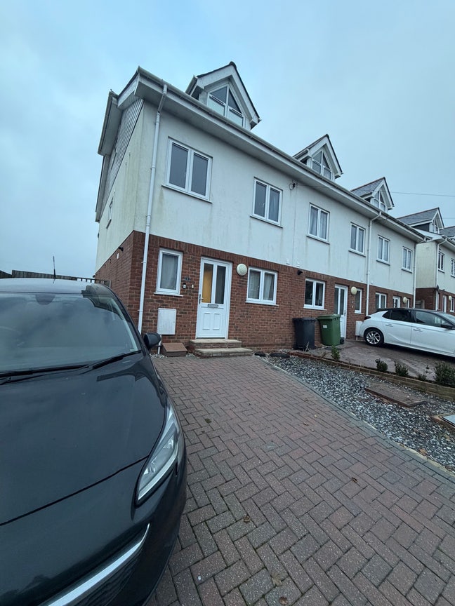 Small Double room  Main Photo