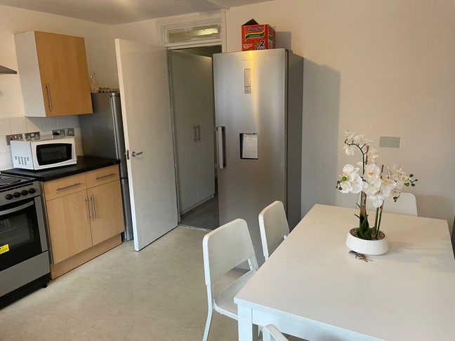 Big sized double bedroom to rent  Main Photo