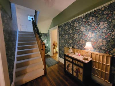 Large, beautiful detached 2/3-bed Victorian house Main Photo