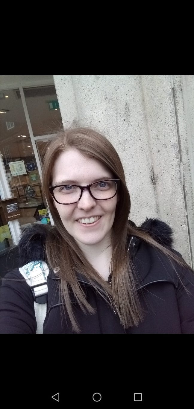  Female seeks a single or double room Main Photo