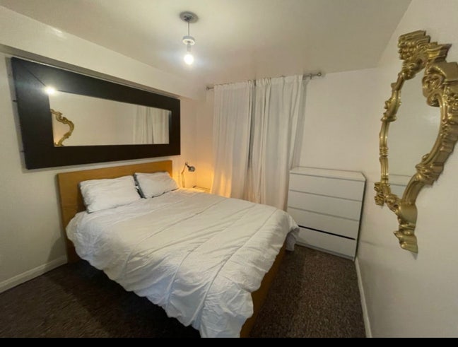 Charming 2 Bed in Surrey quays!  Main Photo