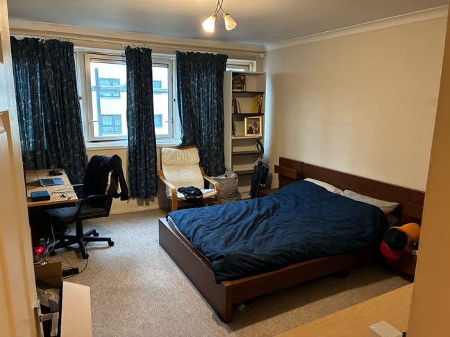 Very Large Comfy Room with Bills & Wi-Fi inclusive Main Photo