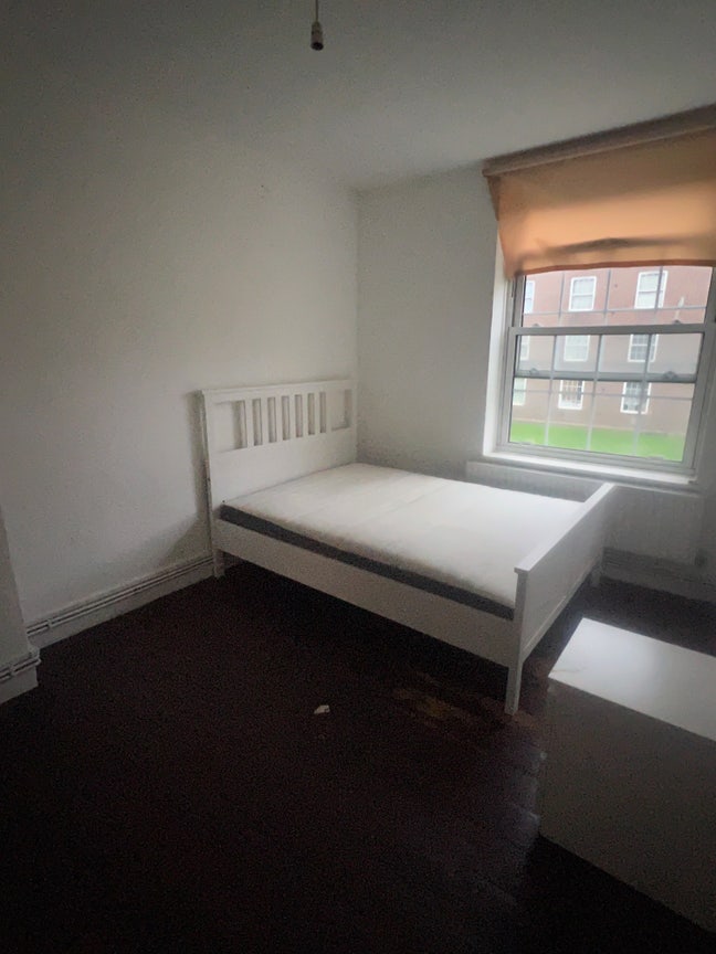 Double room in Old Kent Road! (53Maw) Main Photo