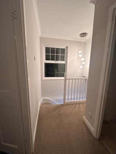 2 rooms available in a refurbished house Main Photo