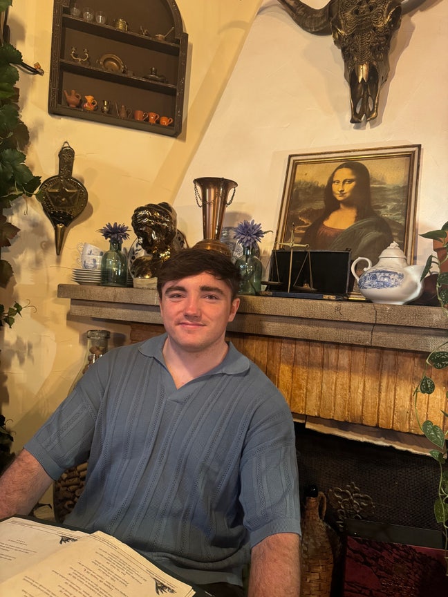 26 Professional looking for a room Main Photo