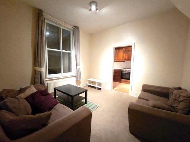 Hazelbourne Road Clapham South, London Main Photo