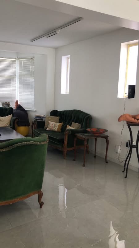 Modern House Available for Female/Hendon Main Photo