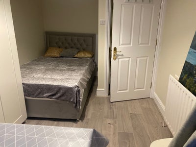 Fab dbl,  West London nr Central  & Piccadilly  Main Photo