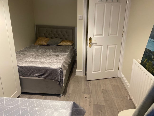 Fab dbl,  West London nr Central  & Piccadilly  Main Photo