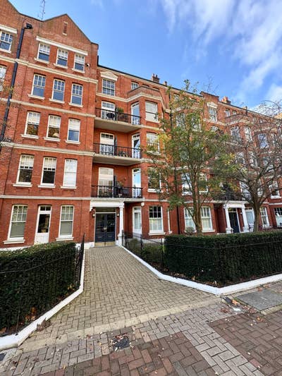 Double Room - Opposite Battersea Park Main Photo