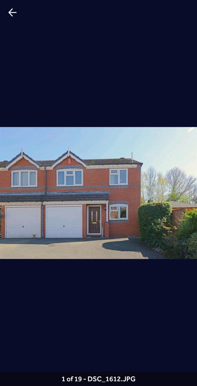 Spacious room available near the hospital  Main Photo