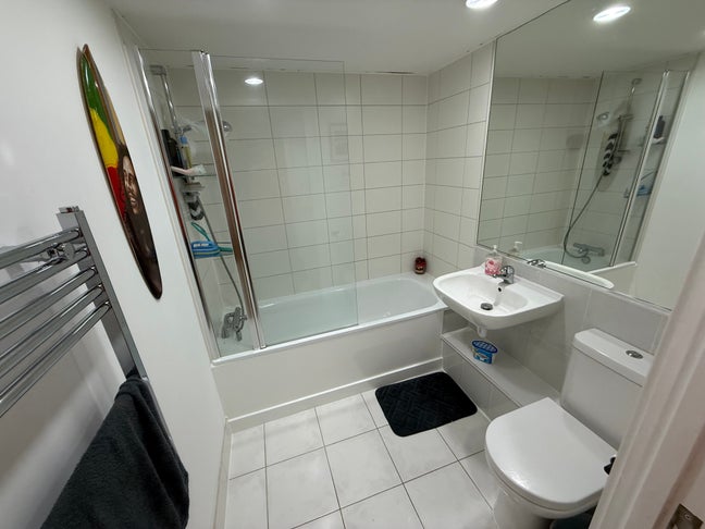 Double room to rent Main Photo