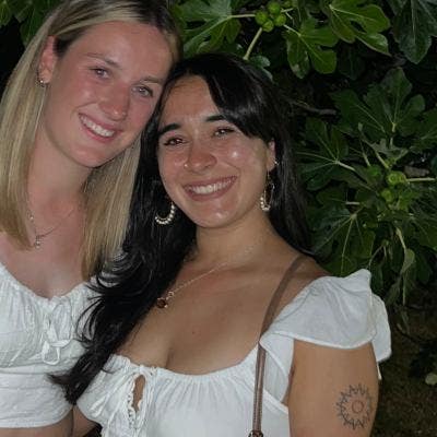 Looking for a female housemate  Main Photo