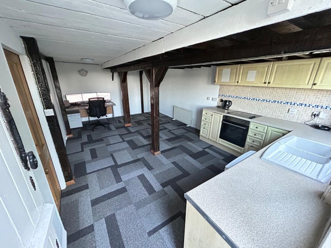 Smart ground floor flat apartment self-contained Main Photo