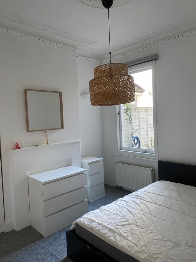 Clapham Room Available Now Main Photo