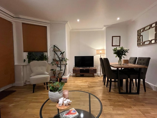 Double Room|Private Bath|Belsize Park/SwissCottage Main Photo