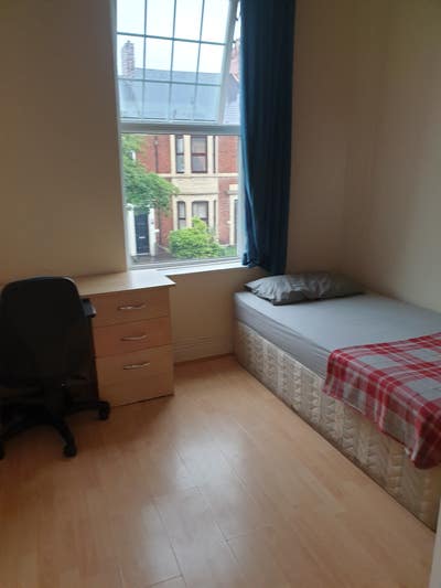 Single & Double Rooms  in Fenham. Newcastle Main Photo
