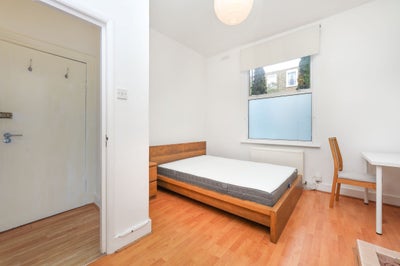 2-Bed Flat + Private Garden - London, N7 Main Photo