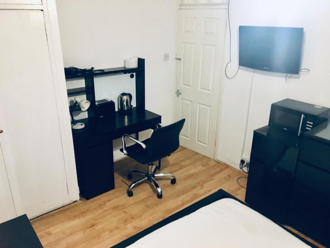 Large double room £800 per month Main Photo