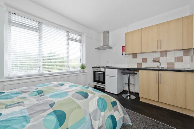  Studio Room +Kitchenette & En-Suite All Bill Inc Main Photo