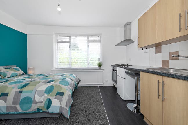  Studio Room +Kitchenette & En-Suite All Bill Inc Main Photo