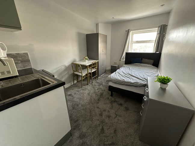 Offsuite Double room near Folkestone Town Centre  Main Photo