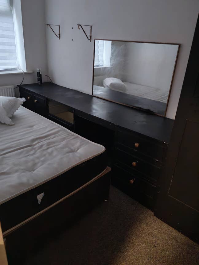 Nice and clean one room available in a three bed h Main Photo