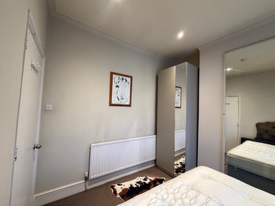  Available now Double Room in Peaceful home Main Photo