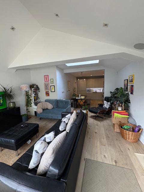 2 Double Rooms in Friendly Toots House Share Main Photo