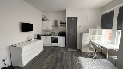 Modern Studio flat in Putney Main Photo