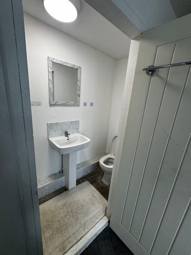 An ensuite Double room available in NR5  Main Photo