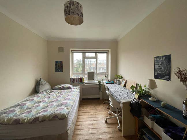 🏠 Spacious room available in Camden (12Dec-18Jan) Main Photo