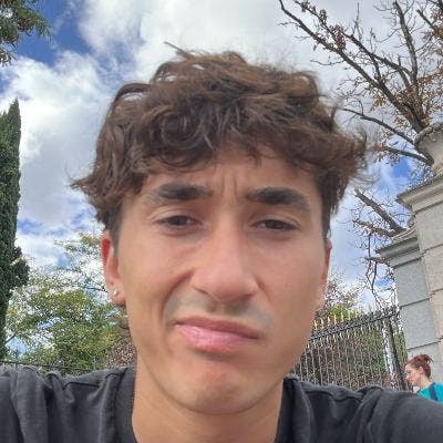 Ciao! Looking for a room in London! Main Photo